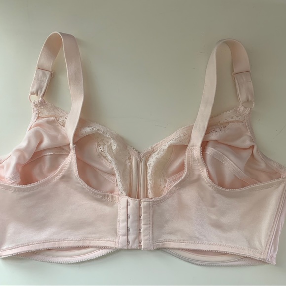EUC Pale Pink Minimizer by Lilyette Bra - Picture 6 of 8